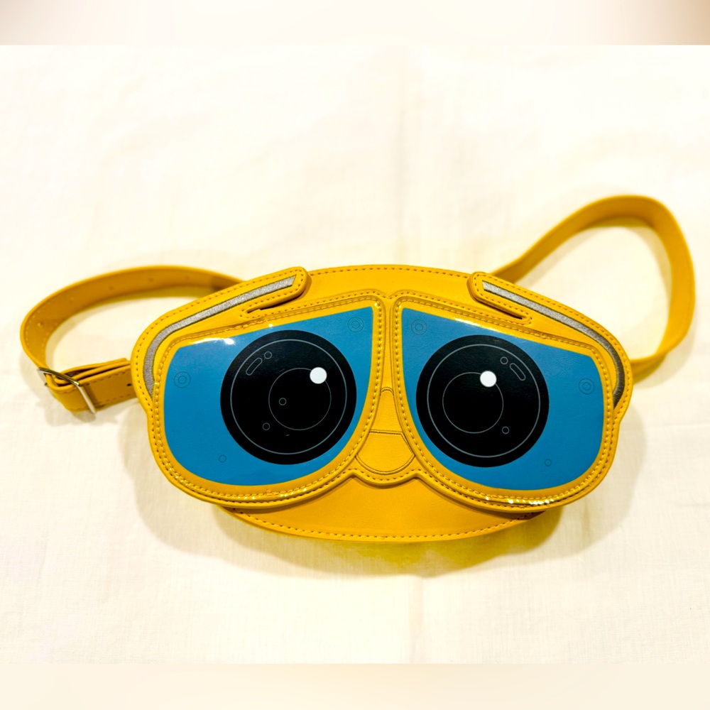 Wall-E Pixar Loungefly crossbody / belt bag